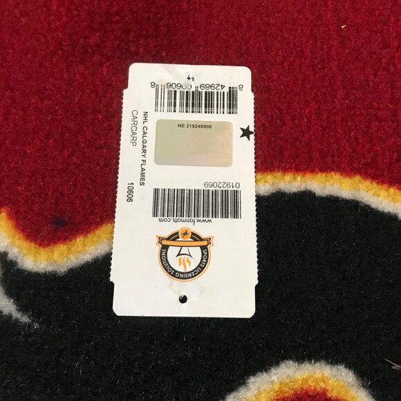 Calgary Flames NHL Car Floor Mat 27.5" x 17.5" Red Black Heavy Carpet 2 Mats - Picture 4 of 7